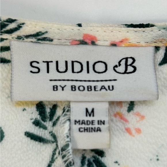 Studio B by Bobeau/Wrap Dress/ Tie Front /Cream w/Floral Print/ V-Neck /Size M/ - Picture 7 of 11